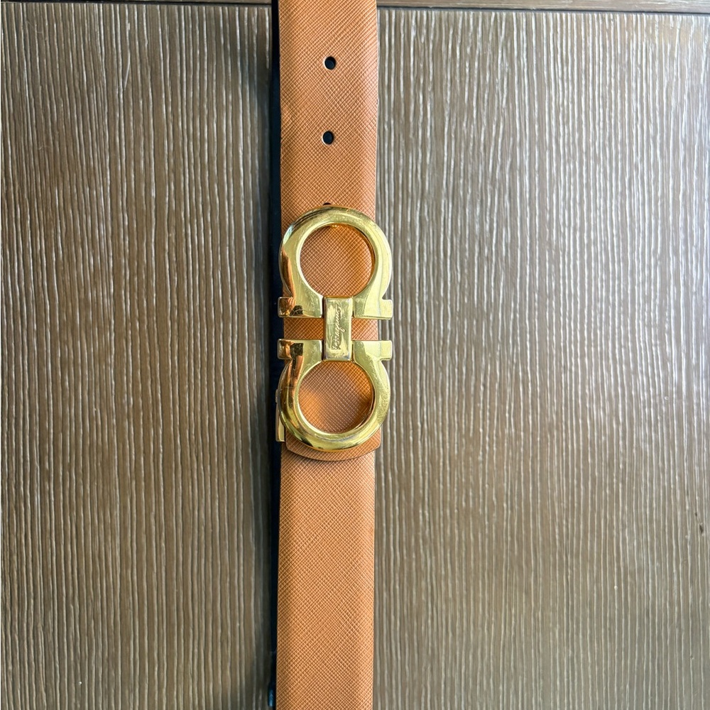 Salvatore Ferragamo Black and Tan Leather Belt with Gold Gancini Buckle - Picture 2 of 3